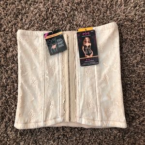 Maidenform Tummy Solutions